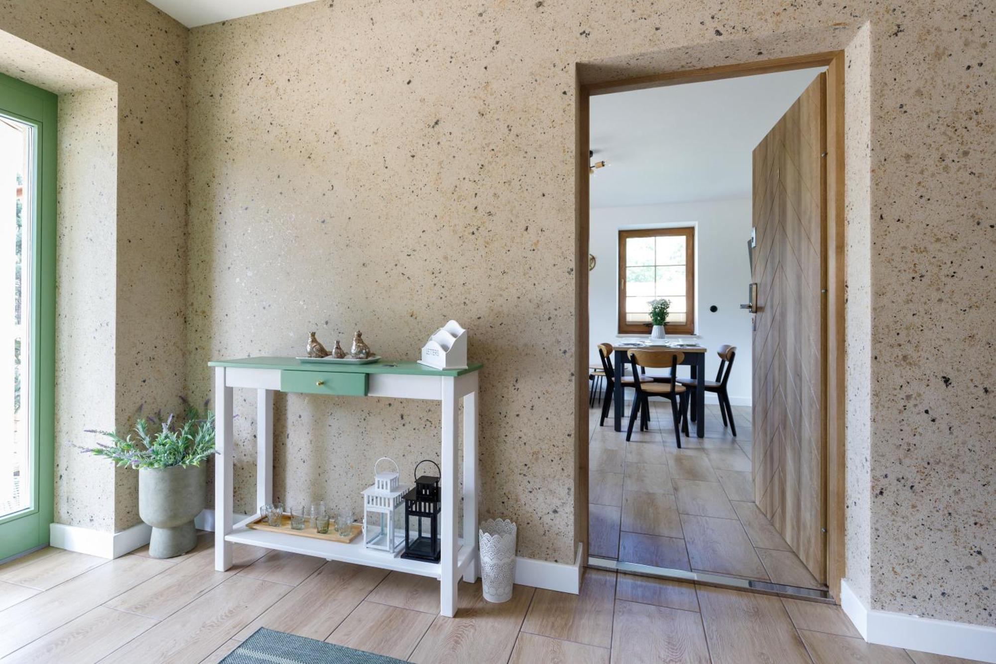 Green Door Освиенцим Екстериор снимка