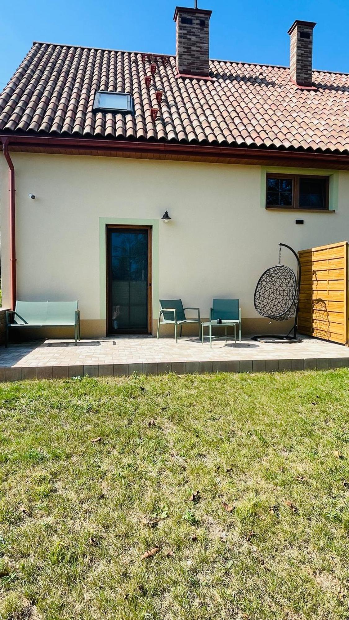 Green Door Освиенцим Екстериор снимка
